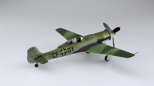 Aoshima 56455 Focke-Wulf Ta 152H-0 Super Detail 1/72 scale kit (4905083056455)