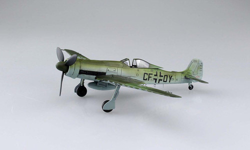 Aoshima 56455 Focke-Wulf Ta 152H-0 Super Detail 1/72 scale kit (4905083056455)