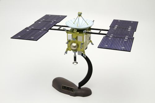 Aoshima 49020 Hayabusa Muses-C (Planet Search Space Craft) 1/32 Scale Kit