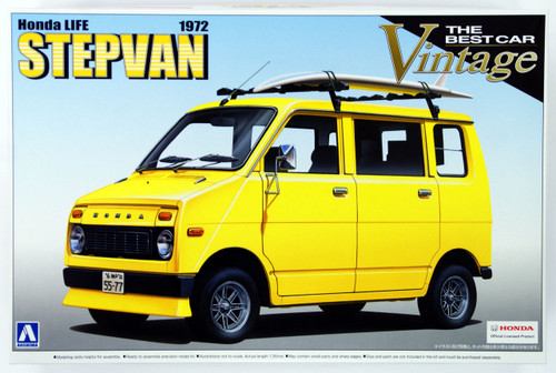 Aoshima 48610 Honda LIFE STEPVAN 1972 1/20 Scale Kit