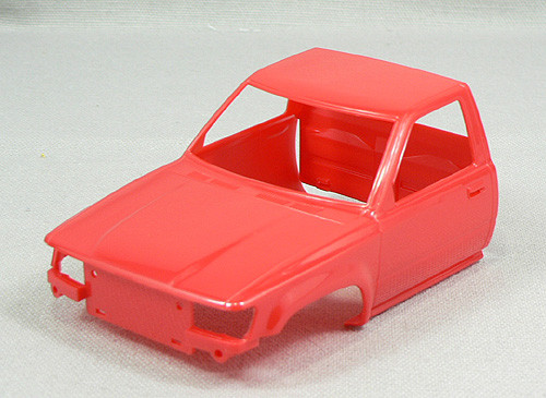 Aoshima 32794 Toyota Hilux 80 New Old School (Pick Up Truck) 1/24 Scale Kit