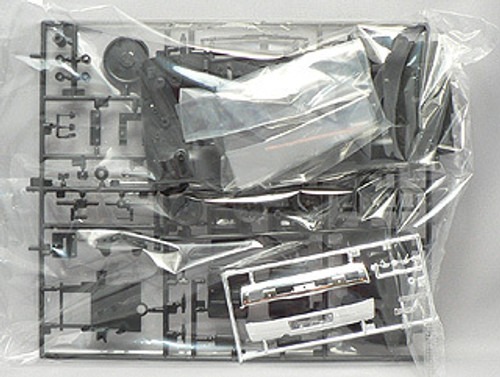 Aoshima 41390 Nissan 330 Cedric 4Dr HT2000 SGL-E 1/24 Scale Kit