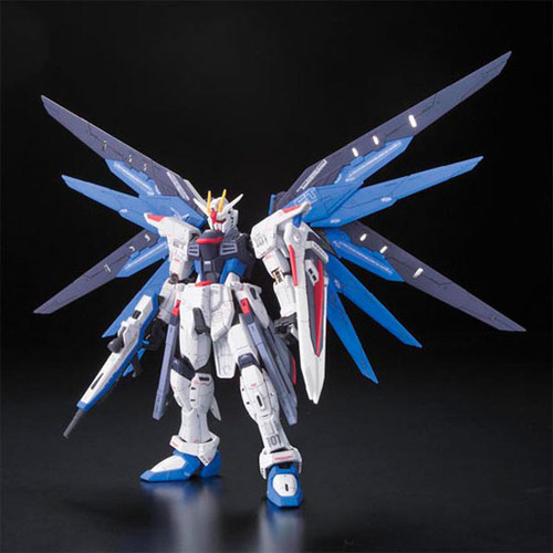 Bandai RG 05 FREEDOM Gundam ZGMF-X10A 1/144 Scale Kit
