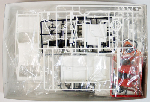 Aoshima 06337 Toyota AE86 Trueno TRD Toyota Racing Development 1/24 Scale Kit