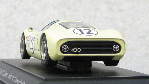 Ebbro 44706 Nissan R380 II 1967 Japan Grand Prix #12 (Ivory) 1/43 Scale