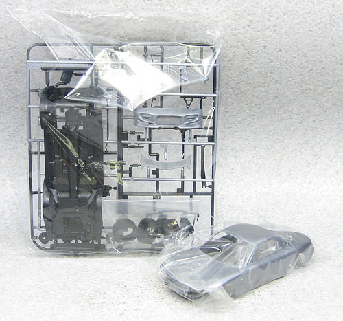 Aoshima 07228 Mazda RX-7 FD3S VeilSide Combat Model 1/24 Scale Kit