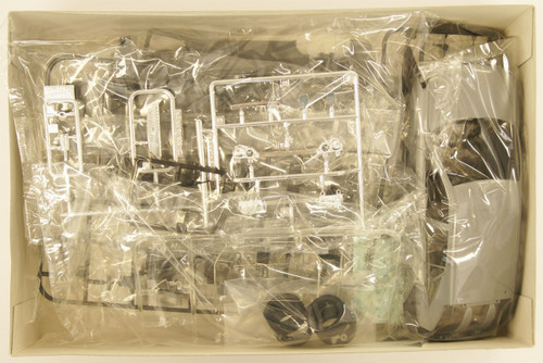 Aoshima 39533 Toyota Harrier 350G Premium L Package 1/24 Scale Kit