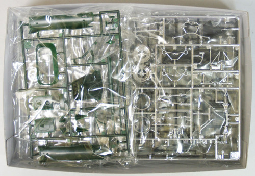 Ebbro 20004 Team Lotus type 49 (1967) 1/20 Scale plastic model Kit
