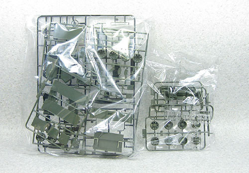 Aoshima 07990 Japanese Reefer Trailer Truck Gokoku no Oni 1/32 Scale Kit