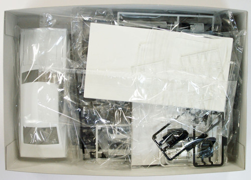 Aoshima 09819 LB-Works Nissan Skyline Kenmary Works 2Dr 1/24 Scale Kit