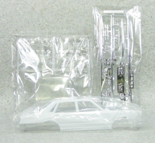 Aoshima 07822 Nissan Cedric Police Car 1/24 Scale Kit