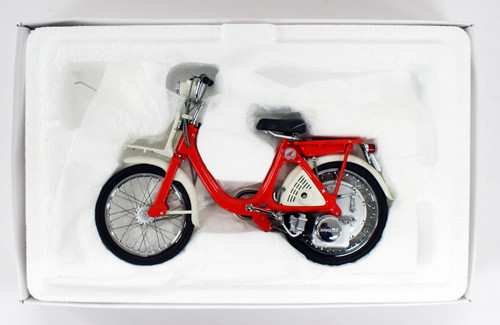 Ebbro 10015 Little Honda P25 (Red) 1/10 Scale