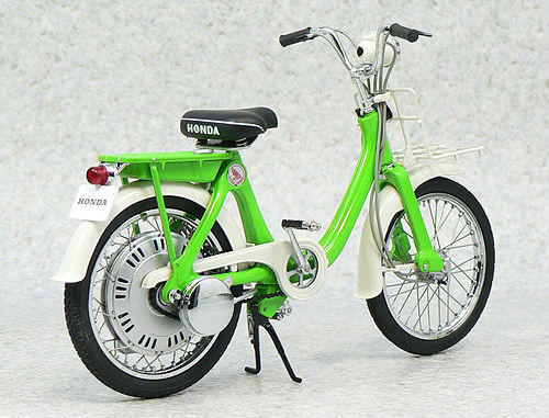 Ebbro 10016 Little Honda Monkey P25 (Green) 1/10 Scale