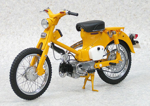 Ebbro 10025 Honda Hunter Cub CT100 (Yellow) 1/10 Scale