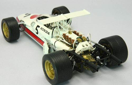 Ebbro 22008 Honda F-1 RA302 #5 1968 Tokyo Motor Show 1/20 Scale