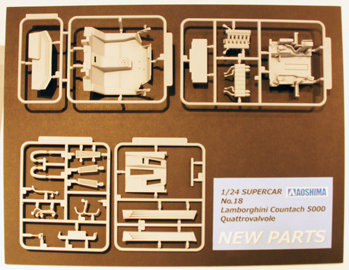Aoshima 11546 Lamborghini Countach 5000 Quattrovalvole Injection Version 1/24 Scale Kit