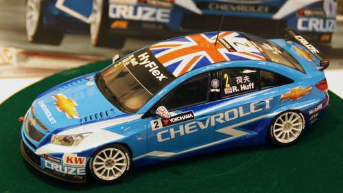 Aoshima 82997 Chevrolet Cruze (1.6T) 2012 WTCC World Champion 1/24 Scale Kit