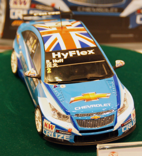 Aoshima 82997 Chevrolet Cruze (1.6T) 2012 WTCC World Champion 1/24 Scale Kit