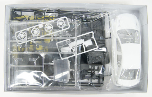 Aoshima 82997 Chevrolet Cruze (1.6T) 2012 WTCC World Champion 1/24 Scale Kit