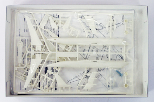 Fine Molds 15505 Japan Airlines MRJ 90 1/200 Scale Kit