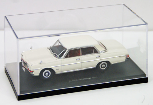 Ebbro 45306 Nissan President 252 White 1/43 scale