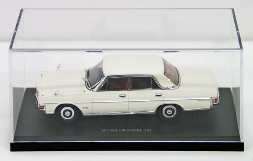 Ebbro 45306 Nissan President 252 White 1/43 scale