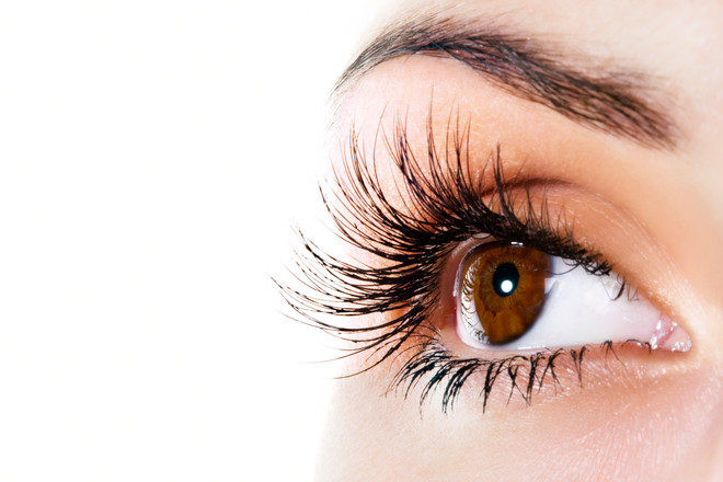 Tips for Keeping Your Eyes & Eyelashes Looking Healthy