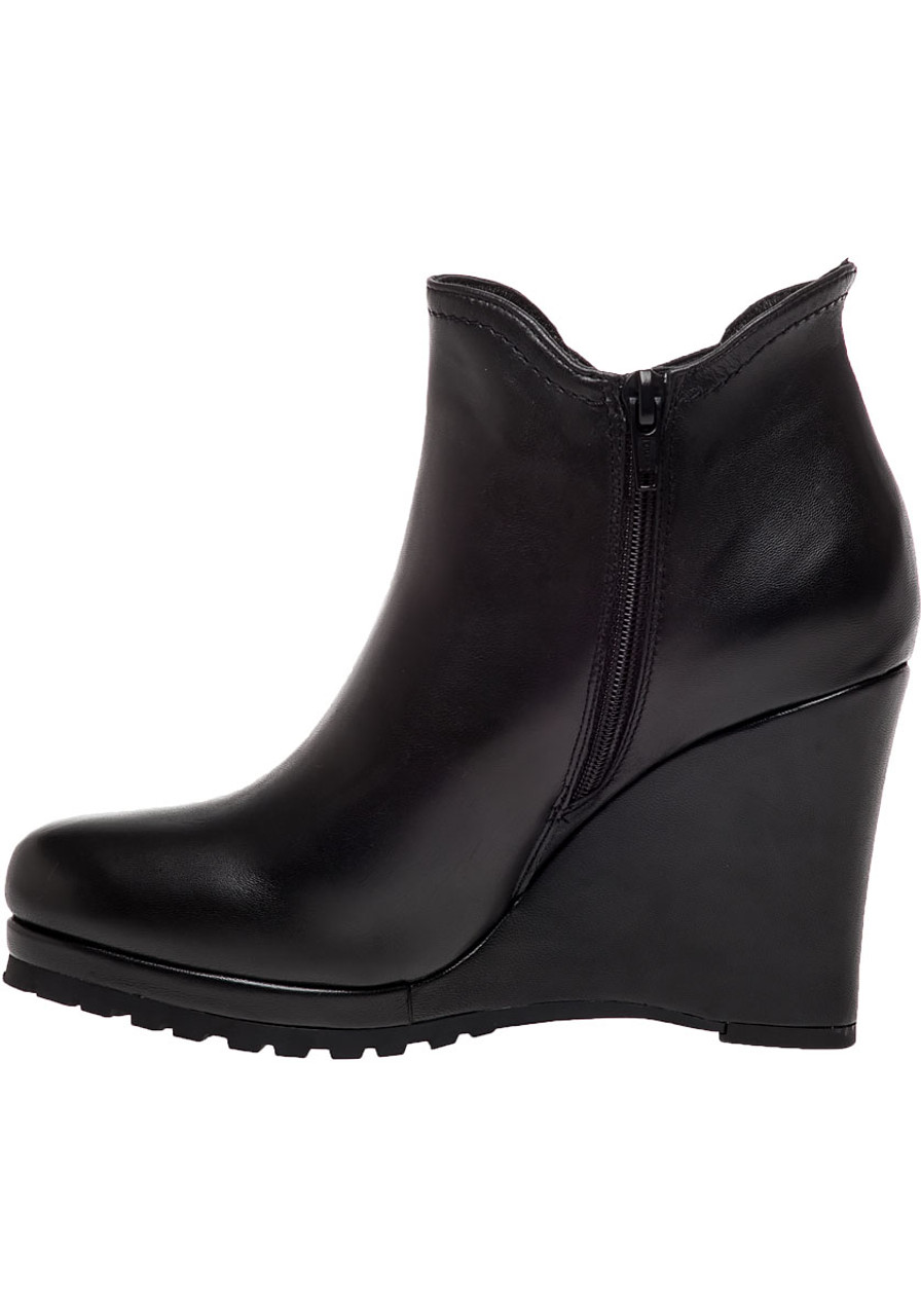 Jara Black Leather Wedge Bootie - Jildor Shoes