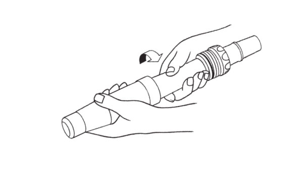 Grasp the Extension Pipe in one hand and unscrew the Cassette +/- 4 turns anti-clockwise until the two separate.