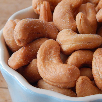 Roasted Large Whole Cashews (Salted) Roasted Large Whole Cashews (Salted)