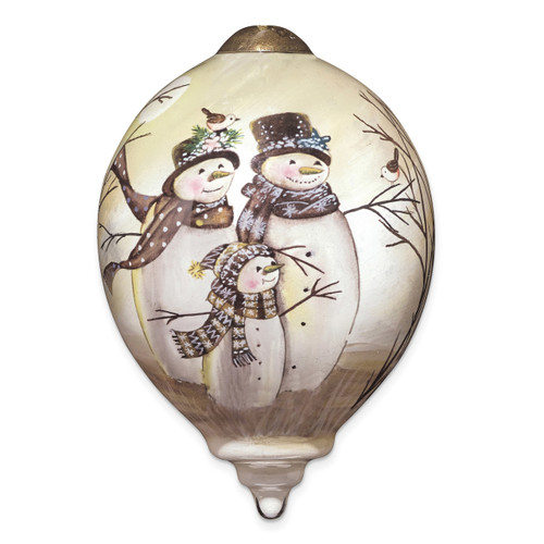 Ne'Qwa Sarah Summers Snow Family Ornament GM13904