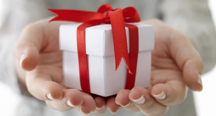 gift-pic1.jpg gift-pic1.jpg