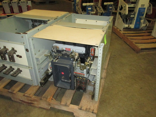 AKR-7D-30S GE 800A EO/DO LIG Air Circuit Breaker W/Cell AKR-7D-30S GE 800A EO/DO LIG Air Circuit Breaker W/Cell