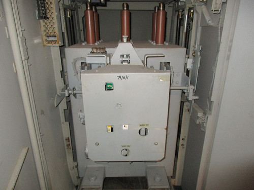 AM-13.8-500-6H GE Magne-Blast 1200A 15KV Air Circuit Breaker (In Structure) AM-13.8-500-6H GE Magne-Blast 1200A 15KV Air Circuit Breaker (In Structure)