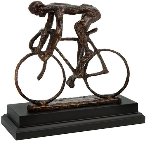 Attack sculpture