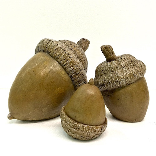 Set of 3 Stone Acorns !