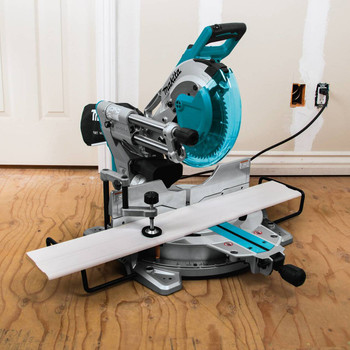 10" Dual-Bevel Sliding Compound Miter Saw with Laser 10" Dual-Bevel Sliding Compound Miter Saw with Laser