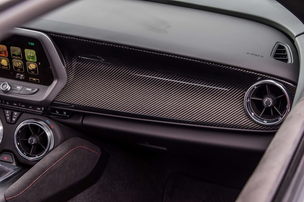 Camaro Carbon Fiber Dash General Motors (84367305)