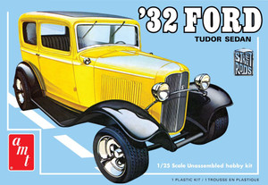 1932 Ford Tudor Sedan Street Rod 1/25 AMT Models
