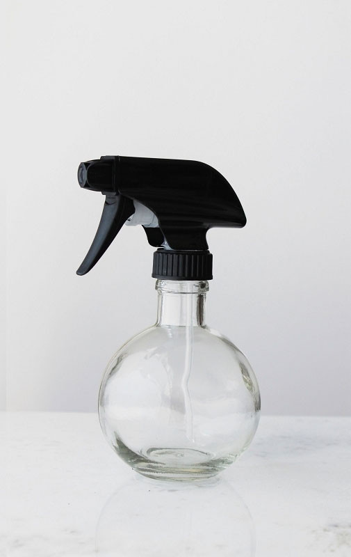 Download Glass Spray Bottles | Round Recycled Glass Spray Cleaner ...