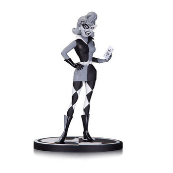 Batman Black and White Harley Quinn by Paul Dini Statue Batman Black and White Harley Quinn by Paul Dini Statue