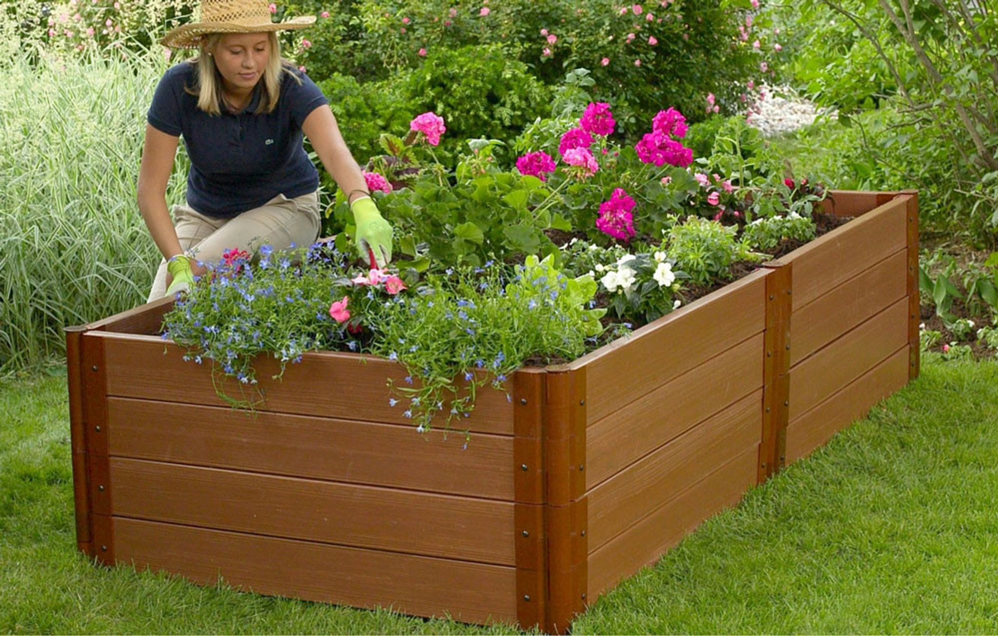 Composite Raised Garden Bed - 4' X 8' | Eartheasy.com