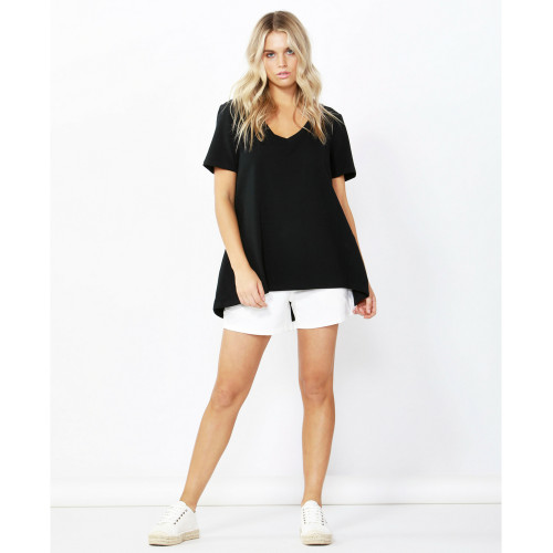 Hannah Tee by BETTY BASICS*