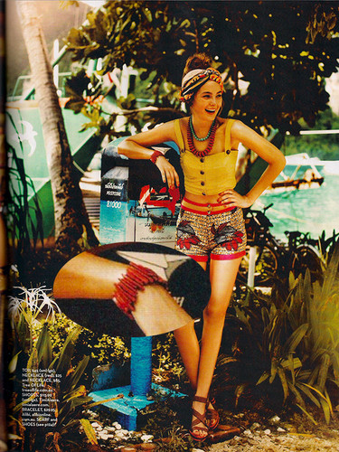 Shop November P 127 - Coral Cuff