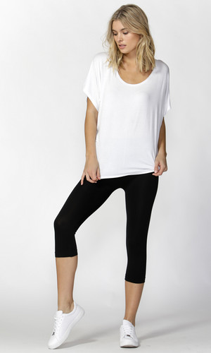 Beyonce 3/4 Leggings by BETTY BASICS**