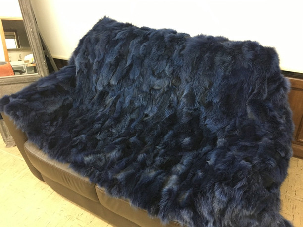 Navy blue fox fur blanket/throw - SKANDINAVIK FUR