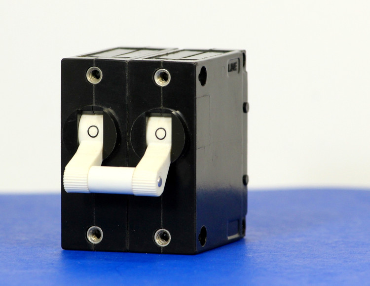 CB2BXA0156 (2 Pole, 20A, 240VAC, Quick Connect Terminal, Series Trip, UL Recognized (UL 1077))