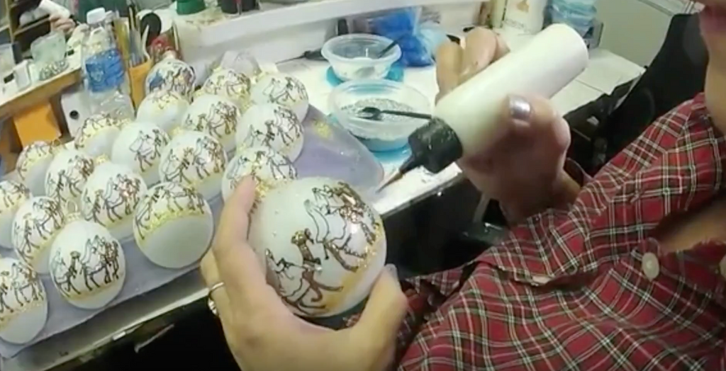 How Hand Painted Gift Hearts by Teresa Ornaments are made