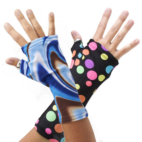 Polar Swirl (great with jeans) and Lots Of Dots (a fave with every age) are two of our biggest sellers! Handz! can be used for either right or left hands. The main difference between Handz! and Armz! is the thumb covering. Polar Swirl (great with jeans) and Lots Of Dots (a fave with every age) are two of our biggest sellers! Handz! can be used for either right or left hands. The main difference between Handz! and Armz! is the thumb covering.