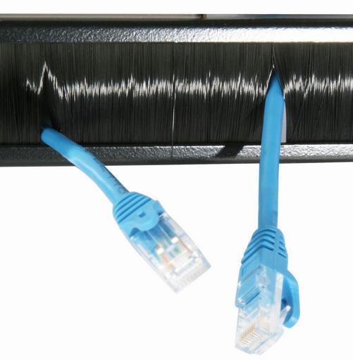 cm018-cable-management-brush-19in-2.jpg